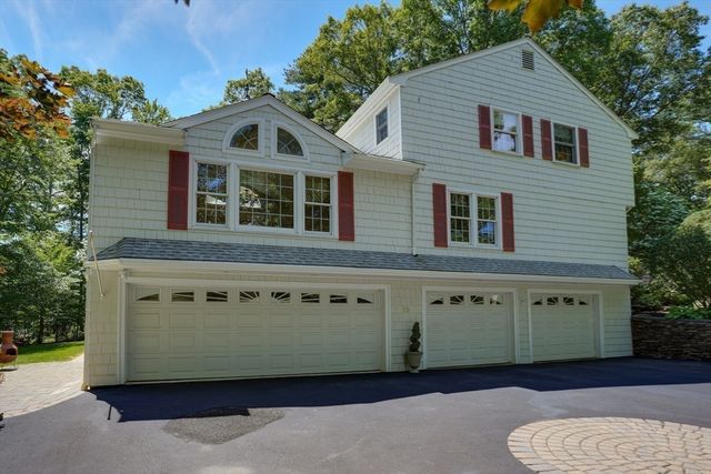 15 Carter Drive, Framingham, MA 01701