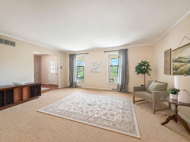 129 SOUTH DR, Newtown, PA 18940