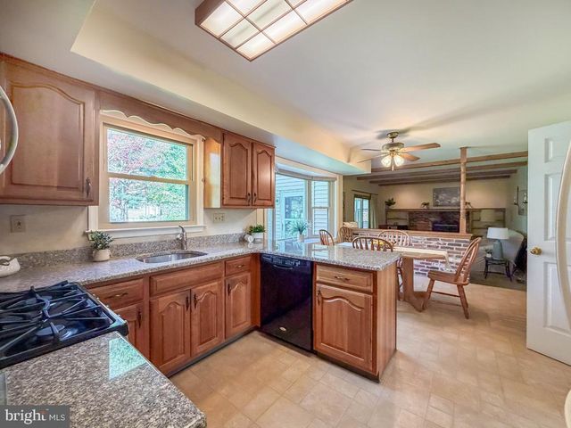 129 SOUTH DR, Newtown, PA 18940