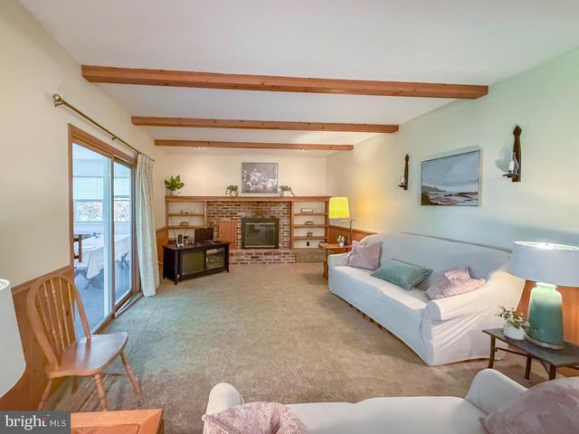 129 SOUTH DR, Newtown, PA 18940
