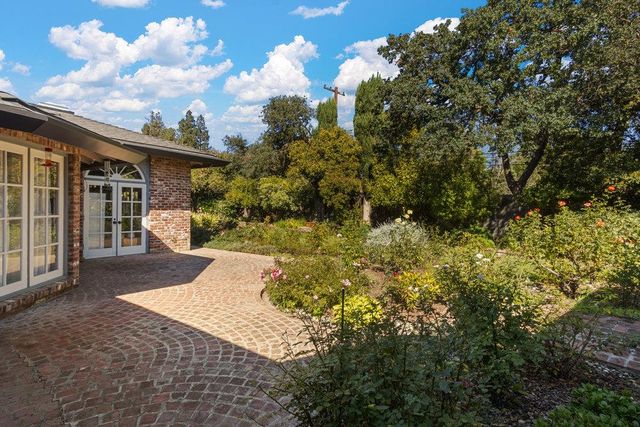 2730 Idlewood Ln, Sacramento, CA 95821