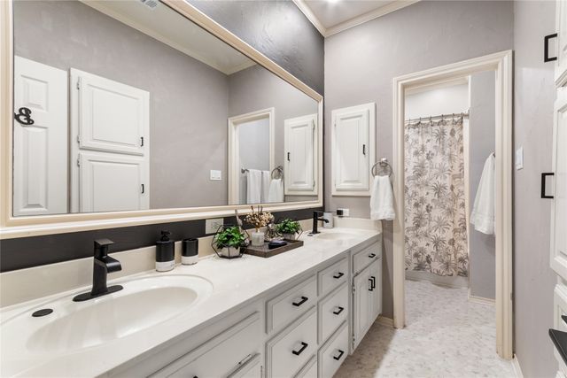 2319 Ox Bow Court, Arlington, TX 76006