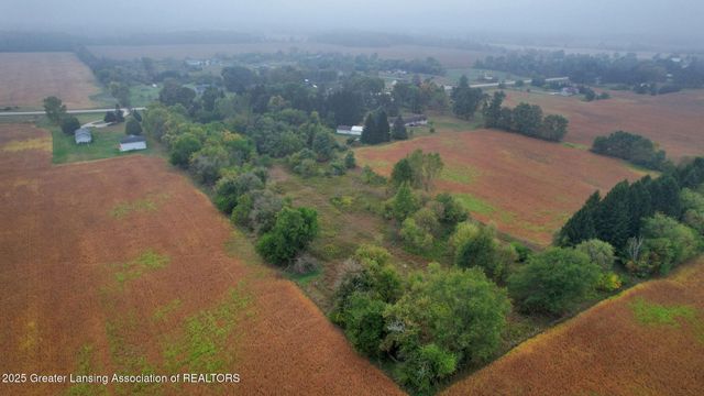 1272 W Lawrence Highway, Charlotte, MI 48813