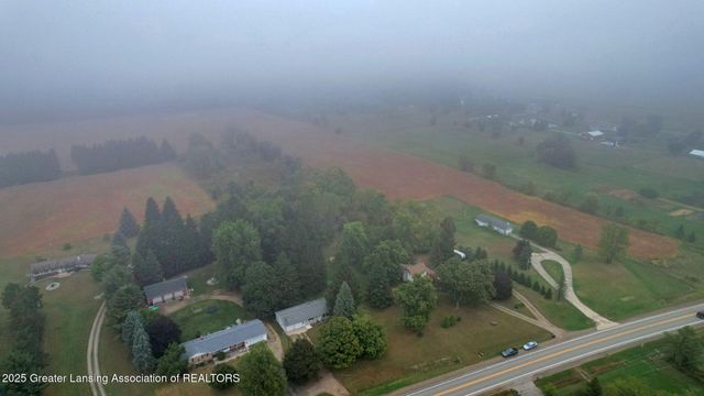 1272 W Lawrence Highway, Charlotte, MI 48813