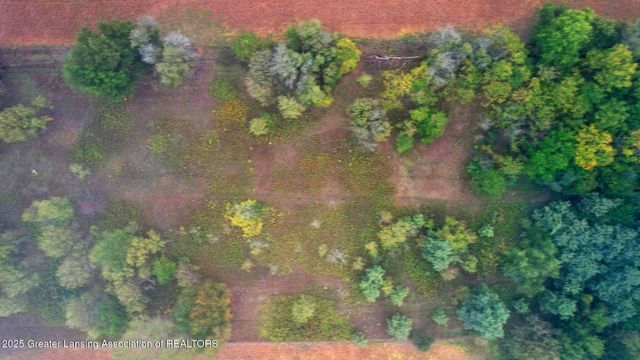 1272 W Lawrence Highway, Charlotte, MI 48813