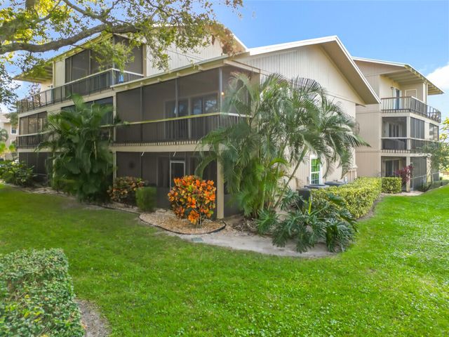 18410 SE Wood Haven Lane F, Jupiter, FL 33469