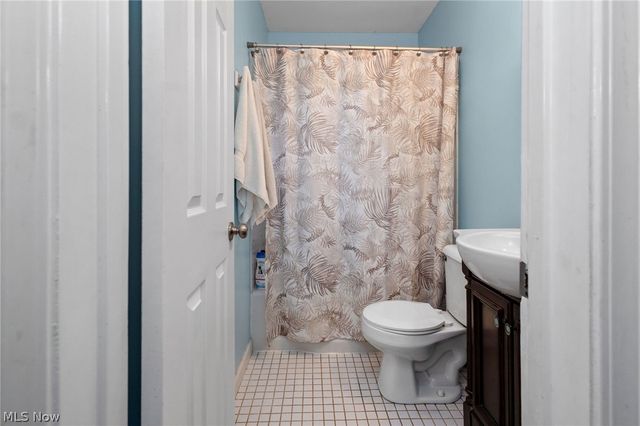 4 Lyndale Drive, Painesville Twp, OH 44077