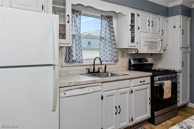 4 Lyndale Drive, Painesville Twp, OH 44077