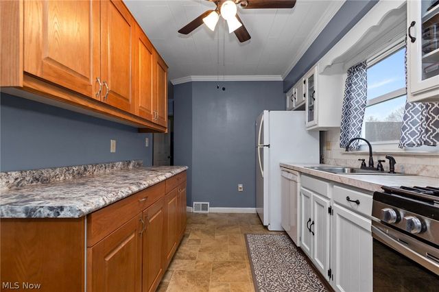 4 Lyndale Drive, Painesville Twp, OH 44077