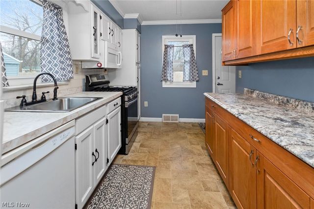 4 Lyndale Drive, Painesville Twp, OH 44077