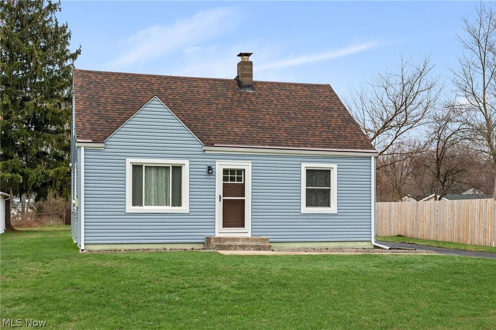 4 Lyndale Drive, Painesville Twp, OH 44077