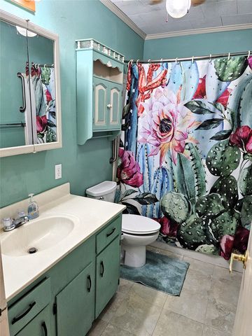 105 N 3rd Street, Coolidge, TX 76635