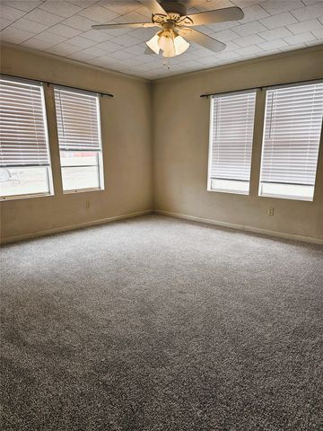 105 N 3rd Street, Coolidge, TX 76635