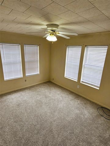 105 N 3rd Street, Coolidge, TX 76635