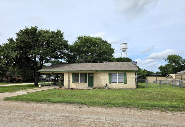 105 N 3rd Street, Coolidge, TX 76635