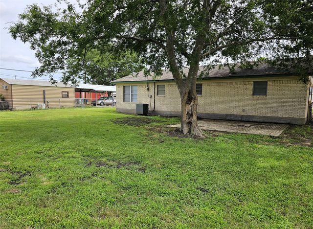 105 N 3rd Street, Coolidge, TX 76635