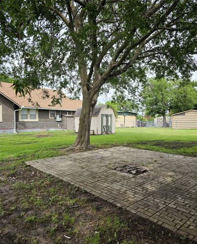 105 N 3rd Street, Coolidge, TX 76635