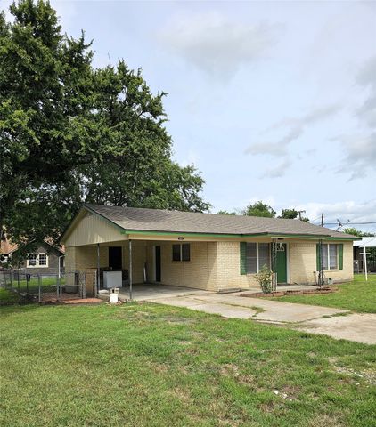 105 N 3rd Street, Coolidge, TX 76635