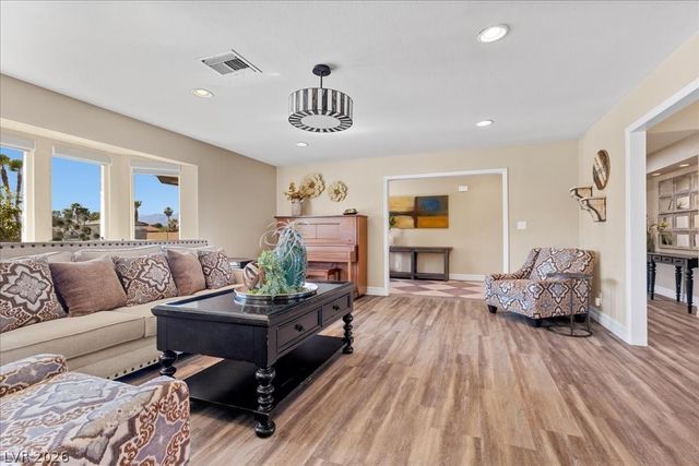 6120 Feldman Street, Las Vegas, NV 89118