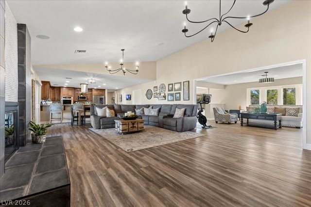 6120 Feldman Street, Las Vegas, NV 89118