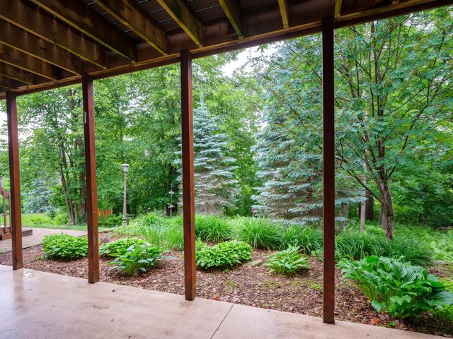 1404 Woodland Drive SW, Rochester, MN 55902