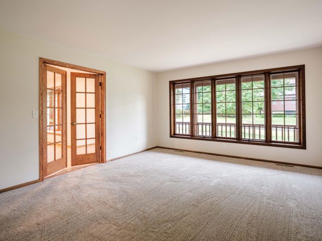 1404 Woodland Drive SW, Rochester, MN 55902