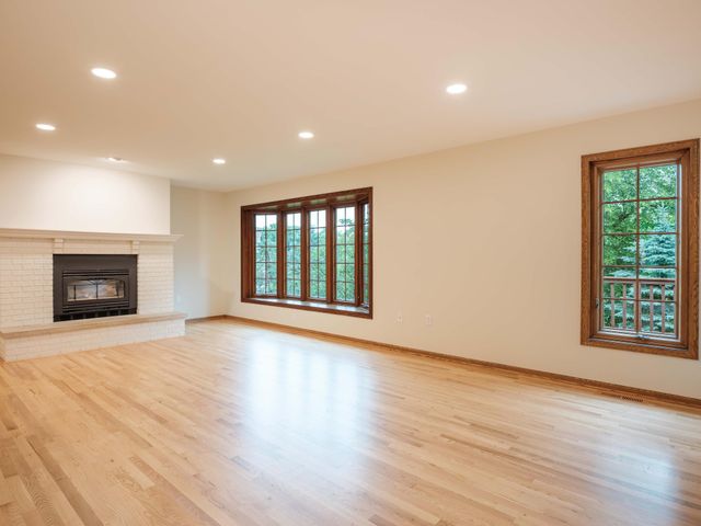 1404 Woodland Drive SW, Rochester, MN 55902