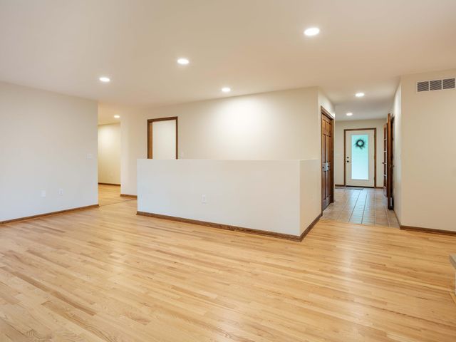 1404 Woodland Drive SW, Rochester, MN 55902