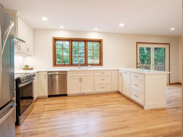1404 Woodland Drive SW, Rochester, MN 55902
