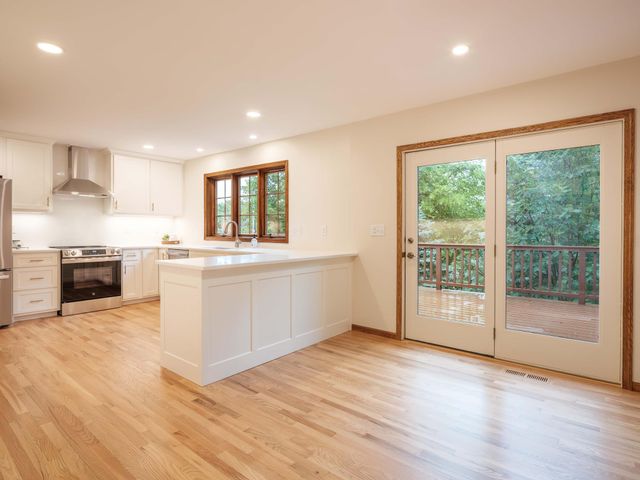 1404 Woodland Drive SW, Rochester, MN 55902