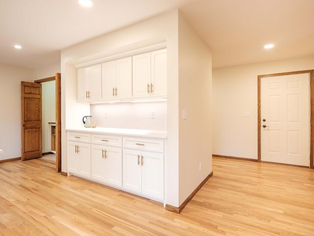 1404 Woodland Drive SW, Rochester, MN 55902