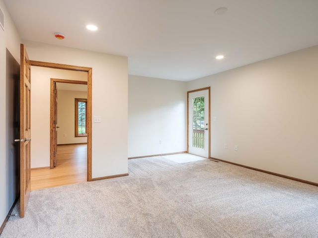 1404 Woodland Drive SW, Rochester, MN 55902
