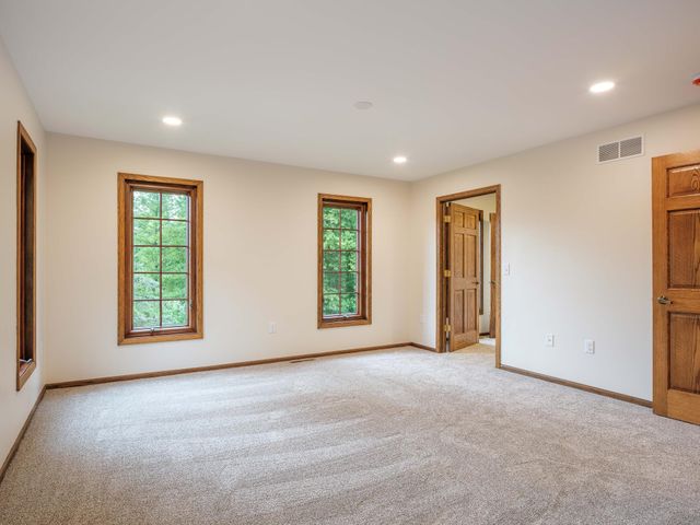 1404 Woodland Drive SW, Rochester, MN 55902