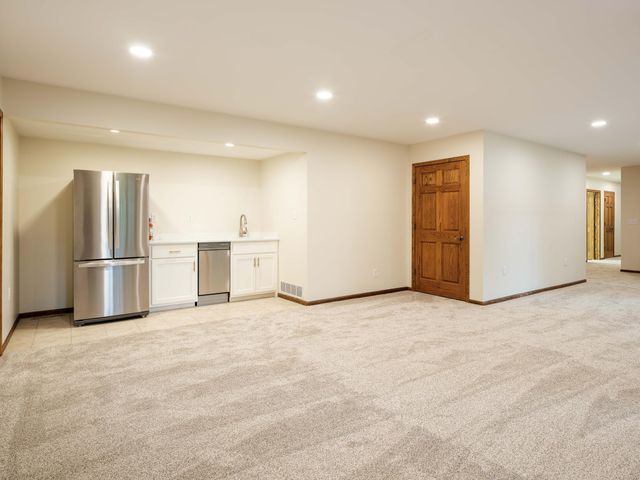 1404 Woodland Drive SW, Rochester, MN 55902