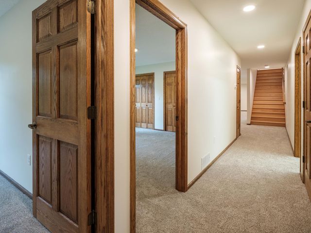 1404 Woodland Drive SW, Rochester, MN 55902