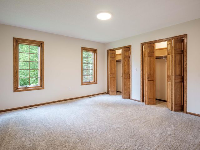 1404 Woodland Drive SW, Rochester, MN 55902