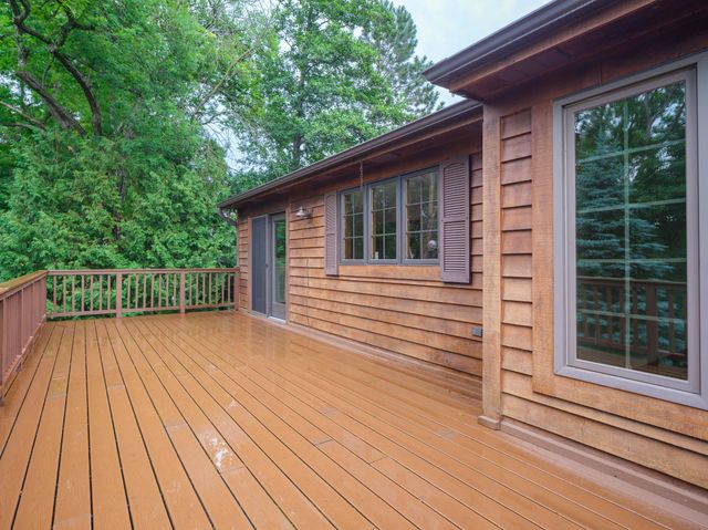 1404 Woodland Drive SW, Rochester, MN 55902