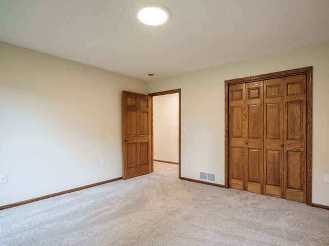 1404 Woodland Drive SW, Rochester, MN 55902