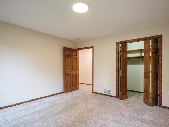 1404 Woodland Drive SW, Rochester, MN 55902