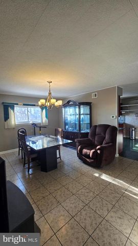 636 ARTWOOD DR, Philadelphia, PA 19115