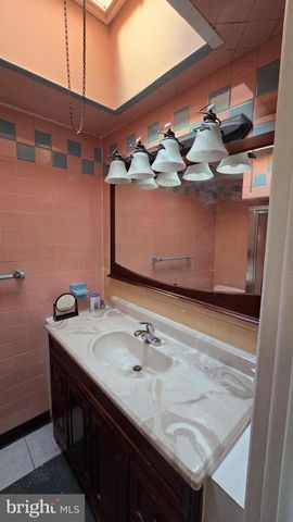 636 ARTWOOD DR, Philadelphia, PA 19115