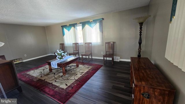 636 ARTWOOD DR, Philadelphia, PA 19115