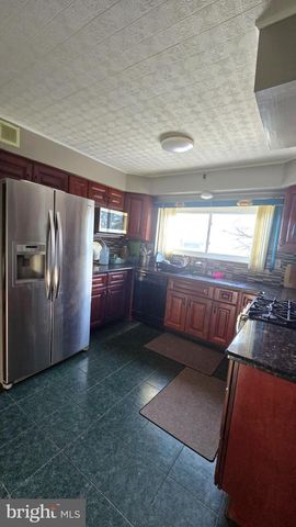 636 ARTWOOD DR, Philadelphia, PA 19115