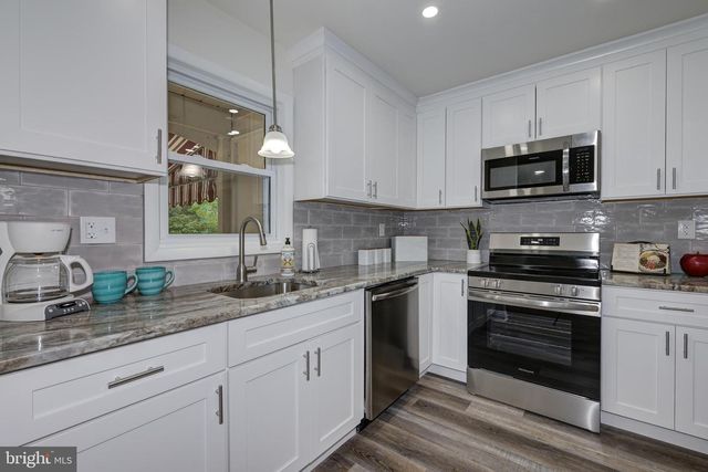 130 DORCHESTER DR, Southampton, NJ 08088