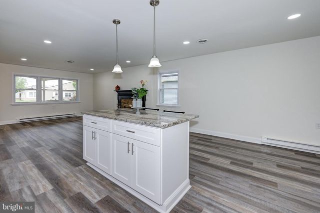 130 DORCHESTER DR, Southampton, NJ 08088
