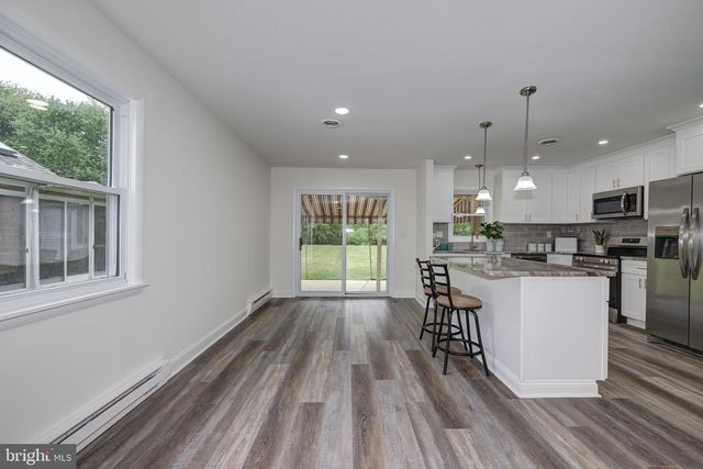 130 DORCHESTER DR, Southampton, NJ 08088