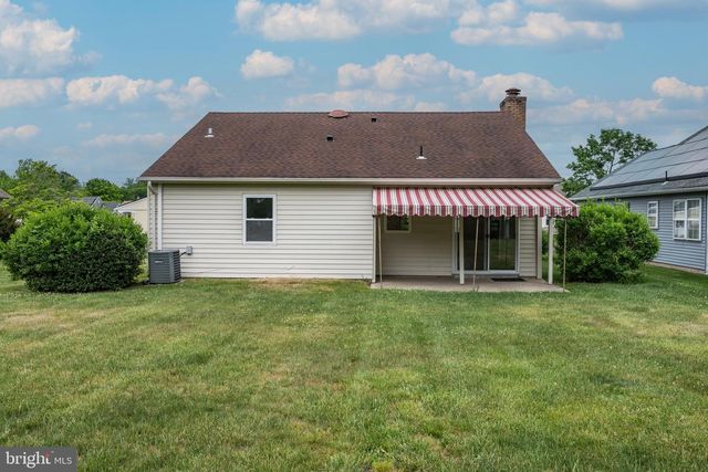 130 DORCHESTER DR, Southampton, NJ 08088