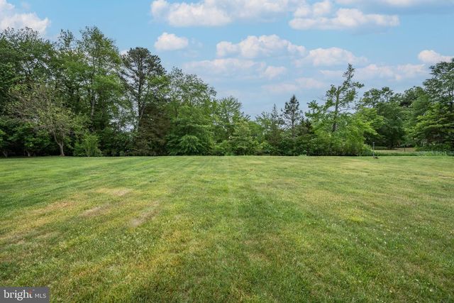 130 DORCHESTER DR, Southampton, NJ 08088