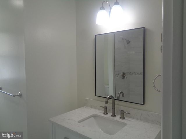 130 DORCHESTER DR, Southampton, NJ 08088