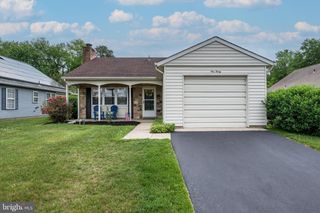 130 DORCHESTER DR, Southampton, NJ 08088